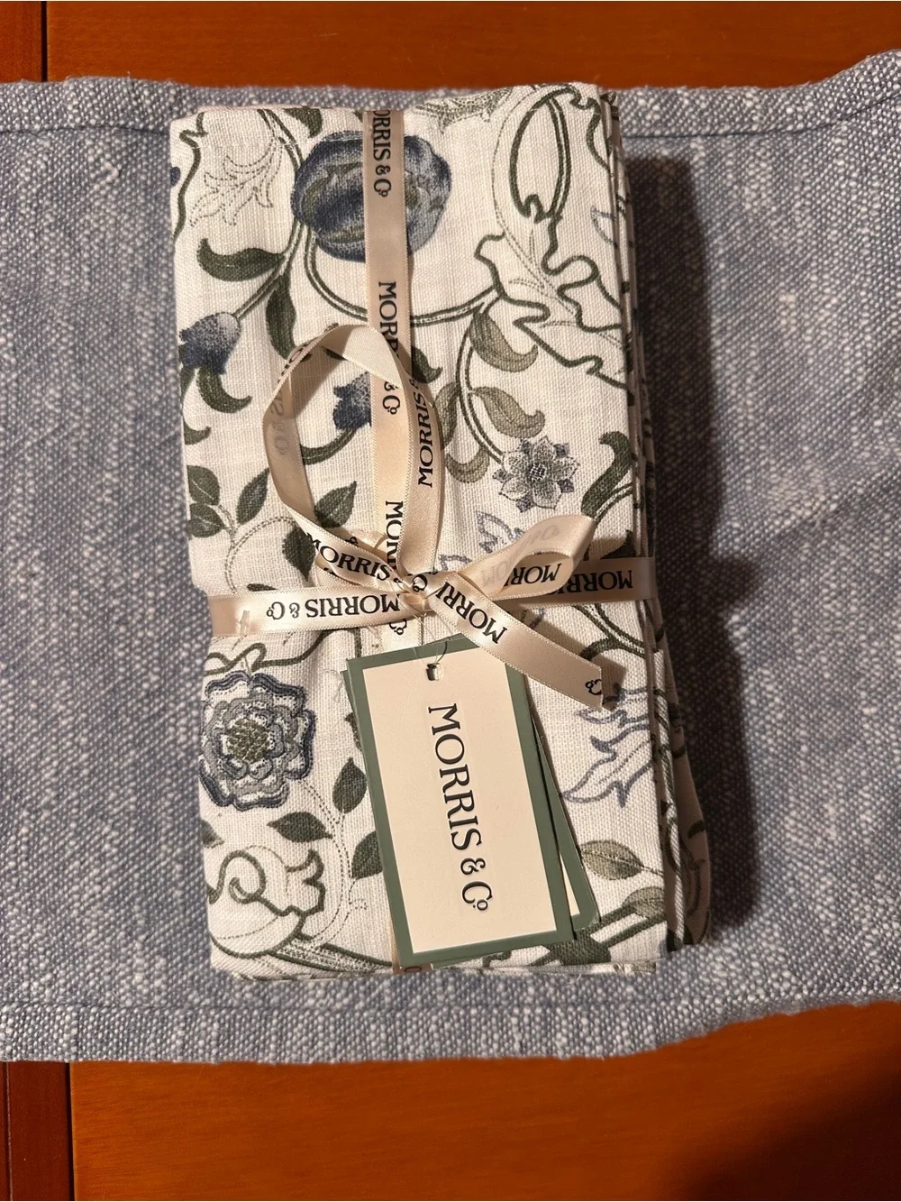 Morris & Co. %100 cotton napkings set of 8 napkings Mary Isobel 20x20